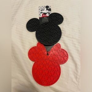 Mickey & Minnie 2pk Silicone Trivet